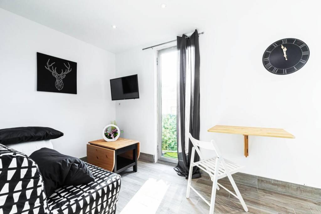Studio Avec Balcon Proche Vieux - Tram A 10m Appartement Nice